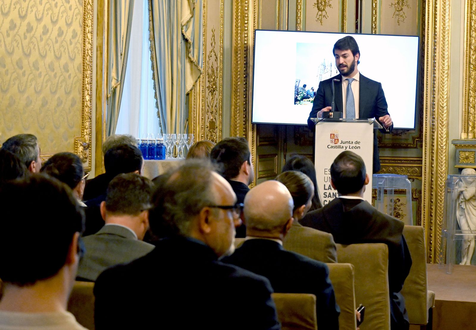 García Gallardo presenta la Semana Santa de CyL en Madrid