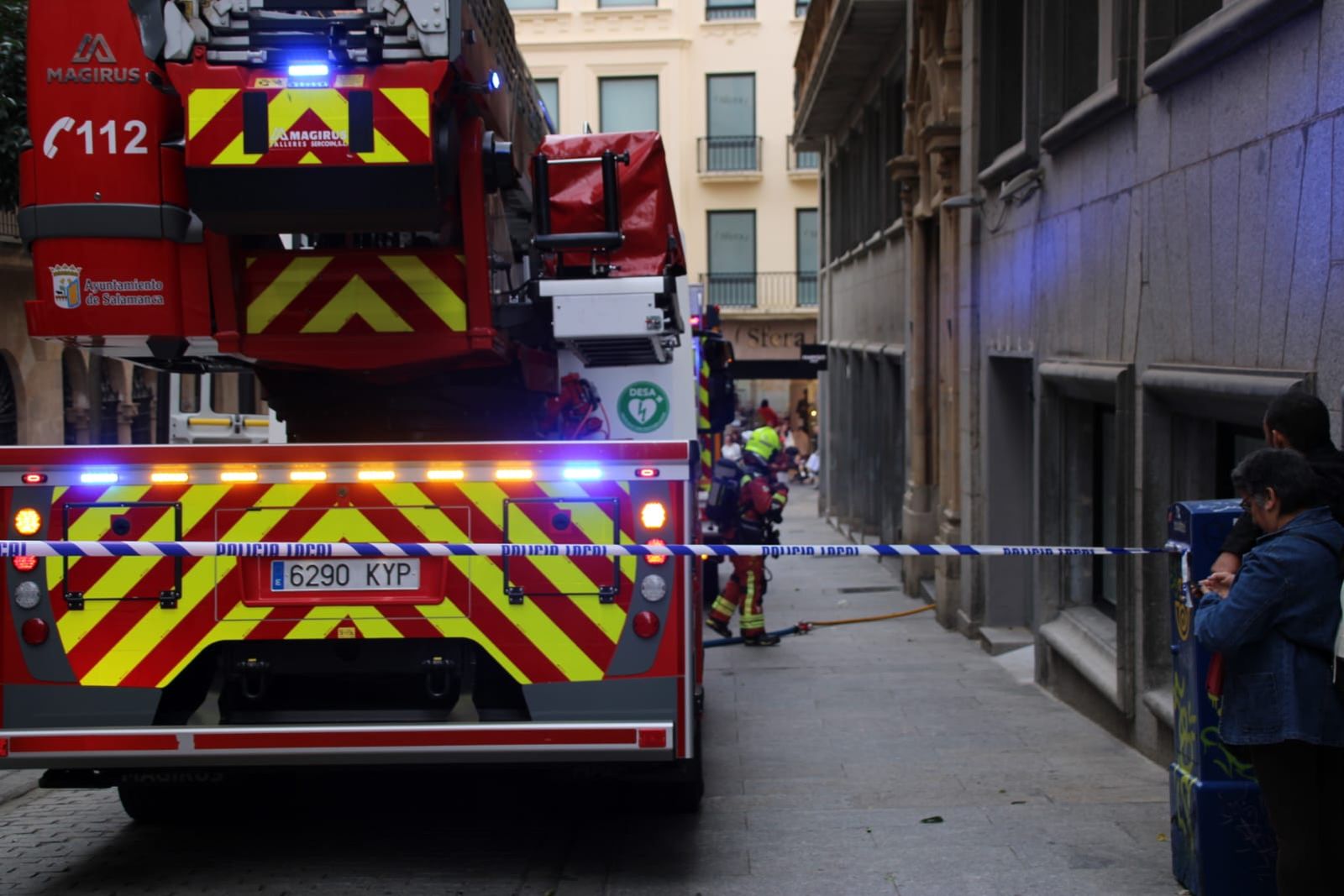 incendio-de-una-vivienda-en-la-calle-rector-lucena-14