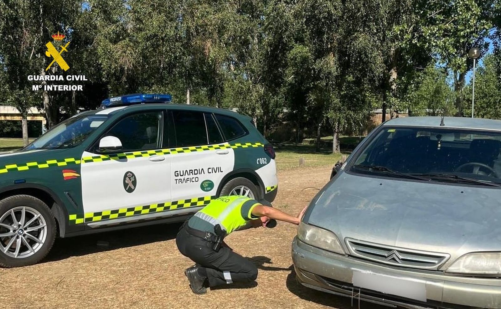 Momento de la localización del vehículo que conducía el joven Momento de la localización del vehículo que conducía el joven