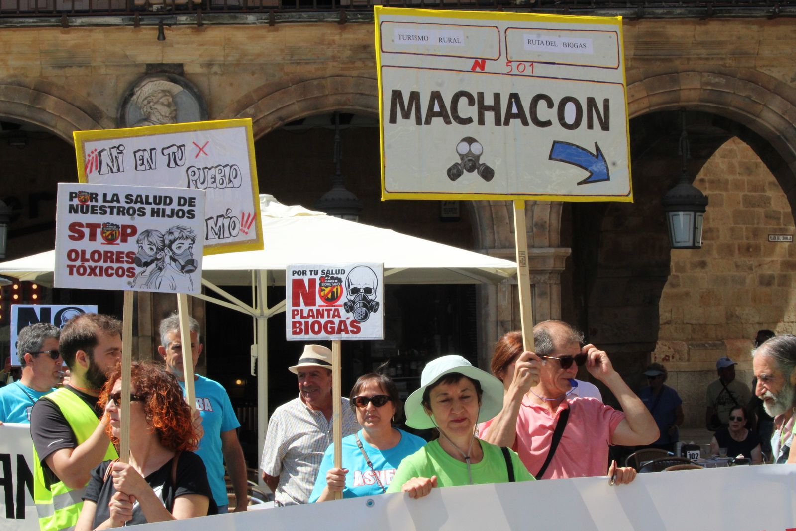 Manifestación Biogás en la Plaza Mayor de Salamanca