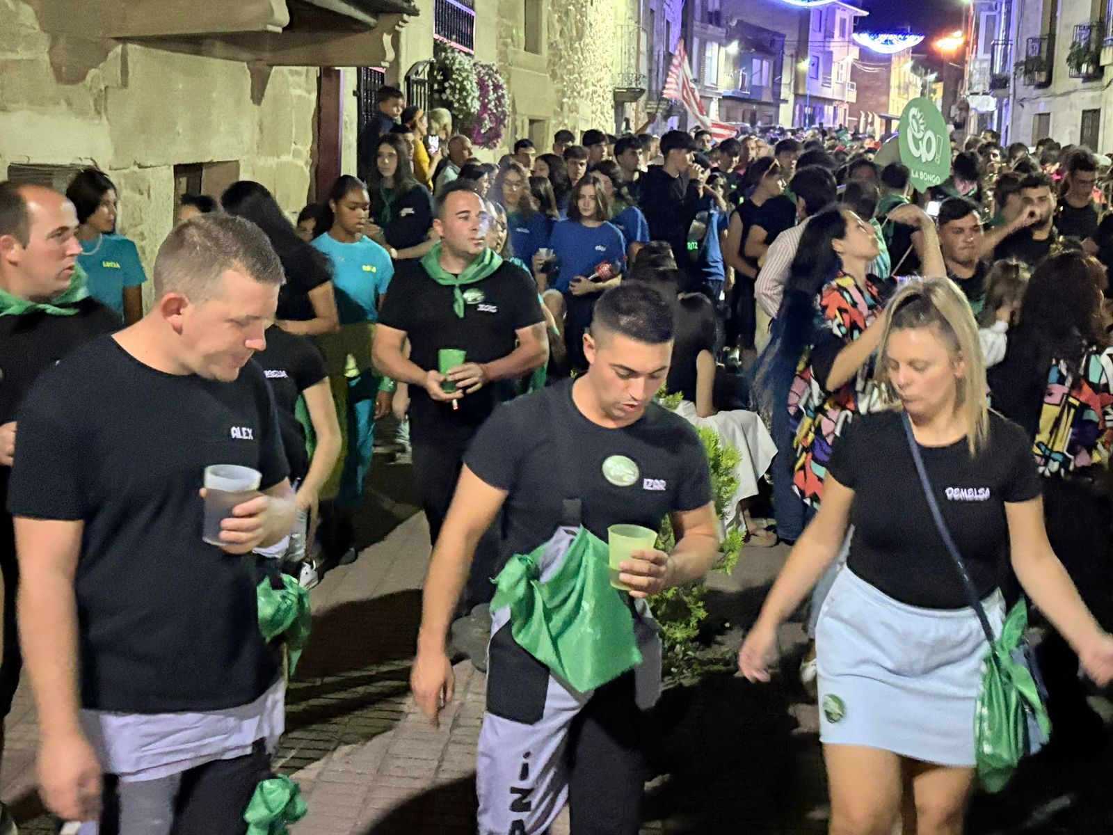 Desfile de peñas de Aldeadávila