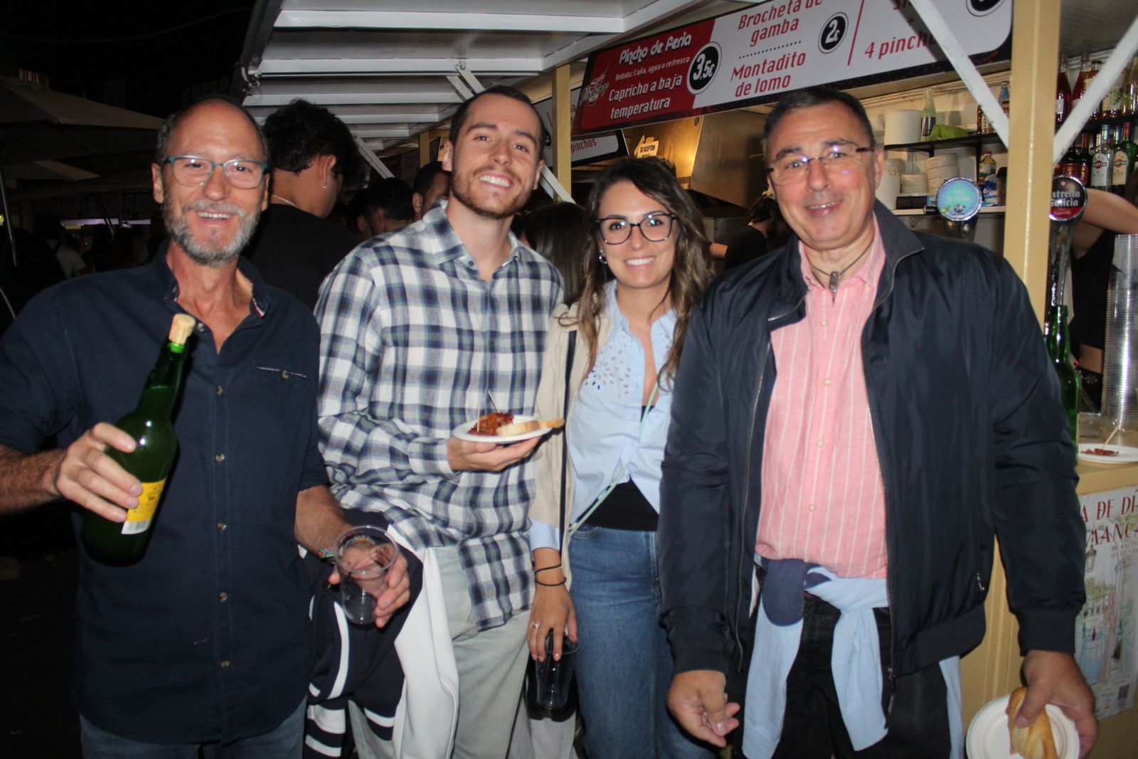 Ambiente en la Feria de Día en la tarde de este viernes