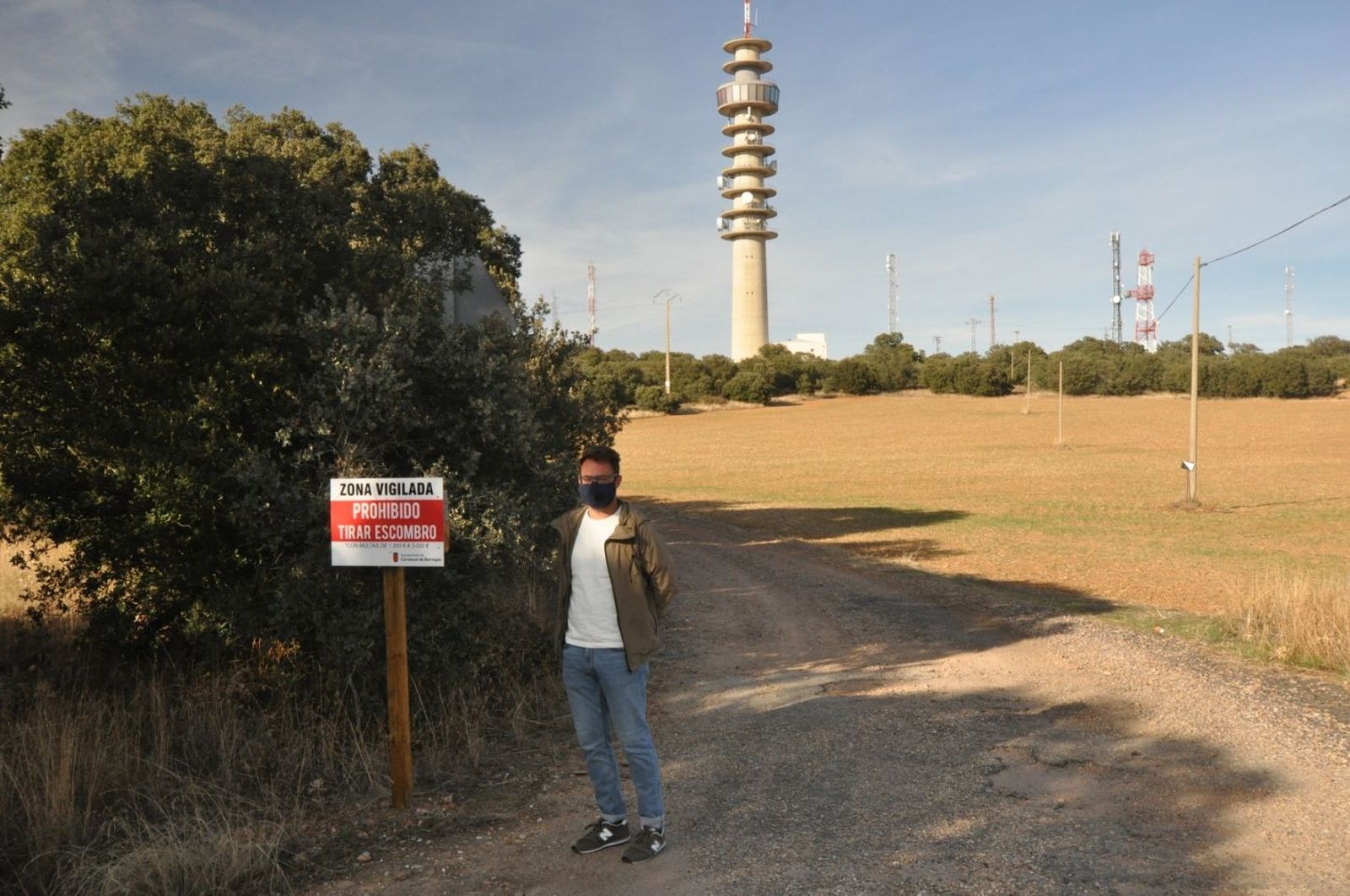 Escombros en Carrascal de Barregas