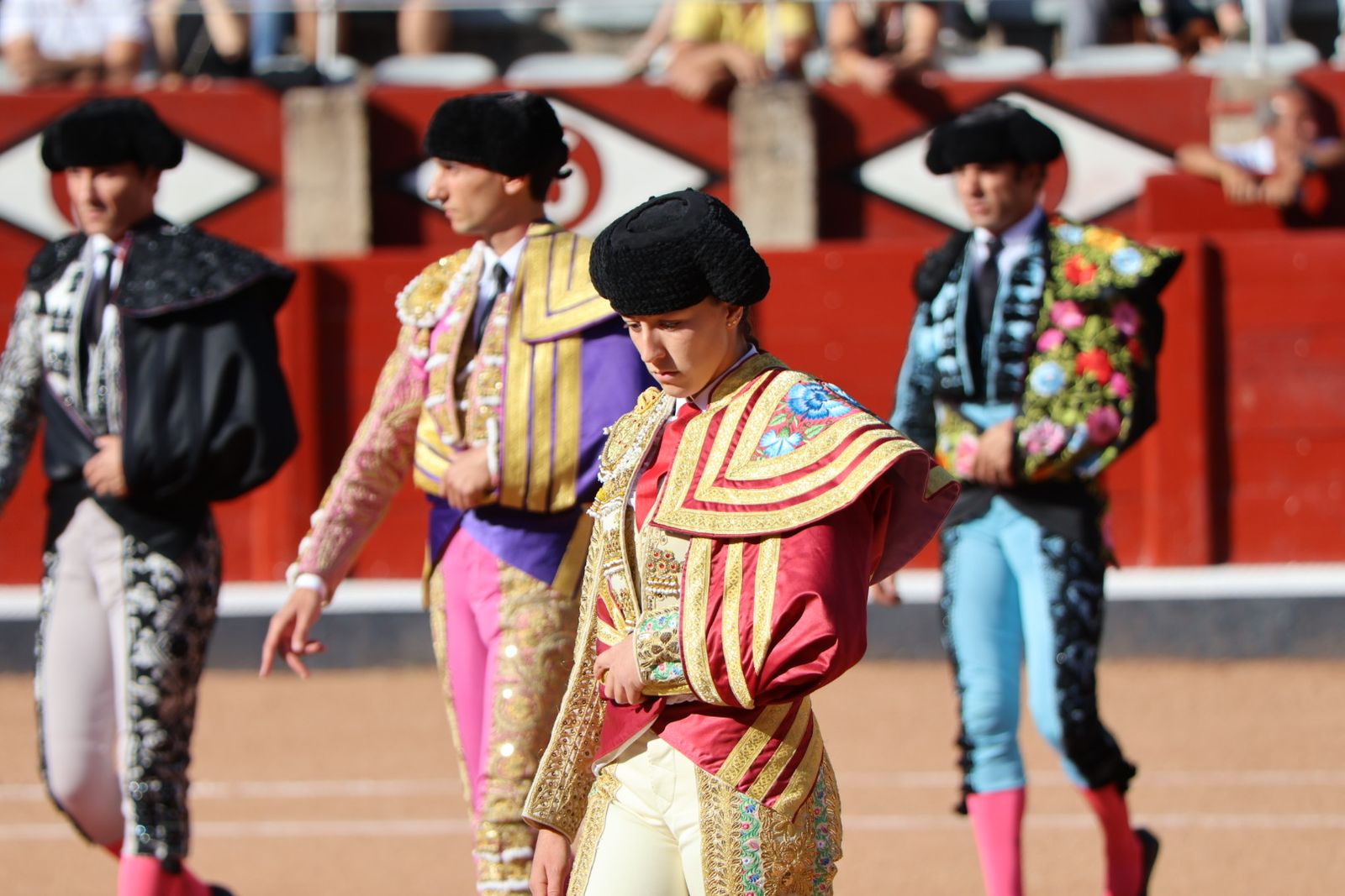 La Glorieta revive el aroma de la feria taurina con el primer festejo: Lea Vicens, Raquel Martín y Olga Casado