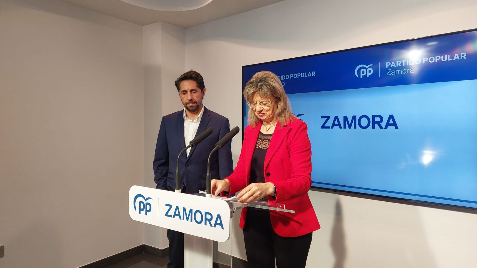 Óscar Ramajo y Elvira Velasco Óscar Ramajo y Elvira Velasco