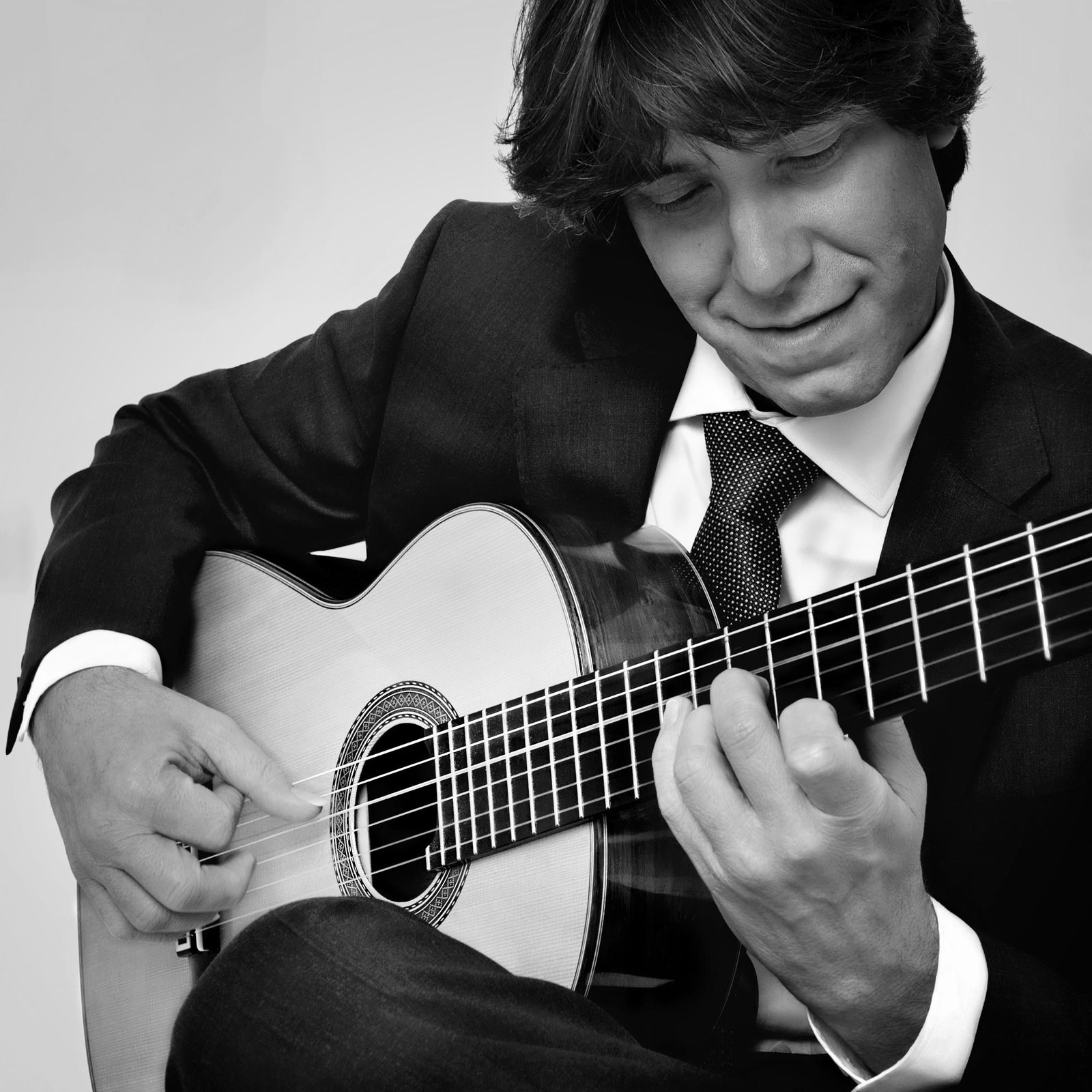 El Liceo acoge este lunes el concierto de los guitarristas Eduardo Inestal y Joaquín Clerch
