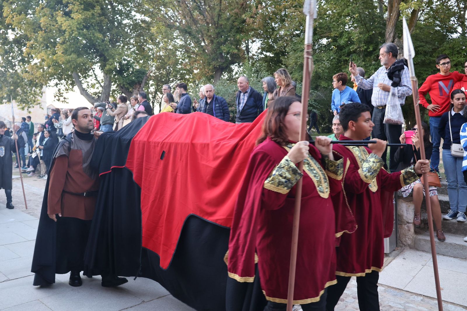 Desfile del entierro de los Hijos de Arias Gonzalo