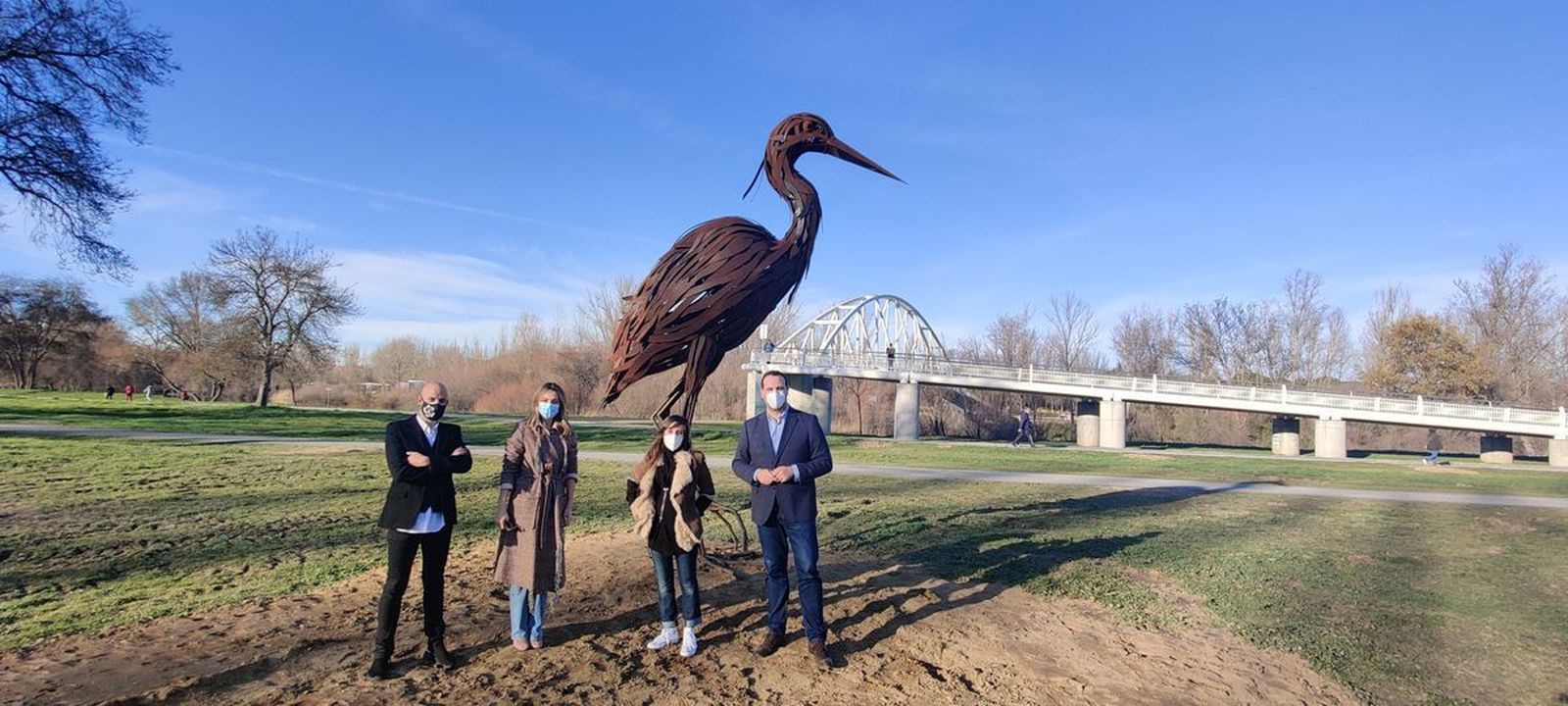 La Isla del Soto luce ya las nuevas esculturas