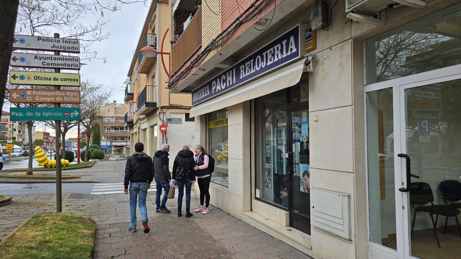 Asaltan a plena luz del día una joyería en Santa Marta de Tormes