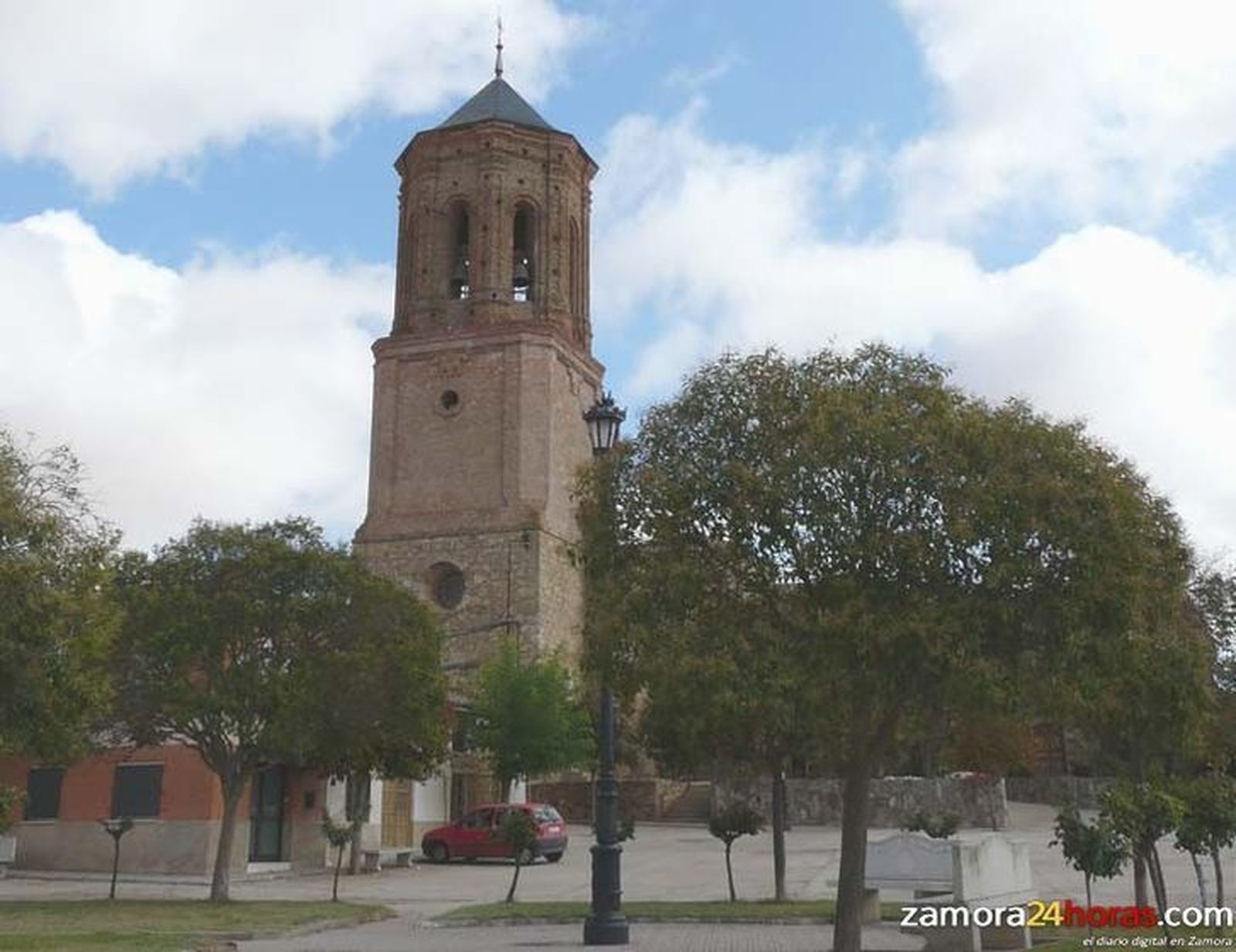 Acusan a la alcaldesa de Villarrín de “expulsar” a la Asociación Matías Alonso de su local y de “confiscar sus bienes”