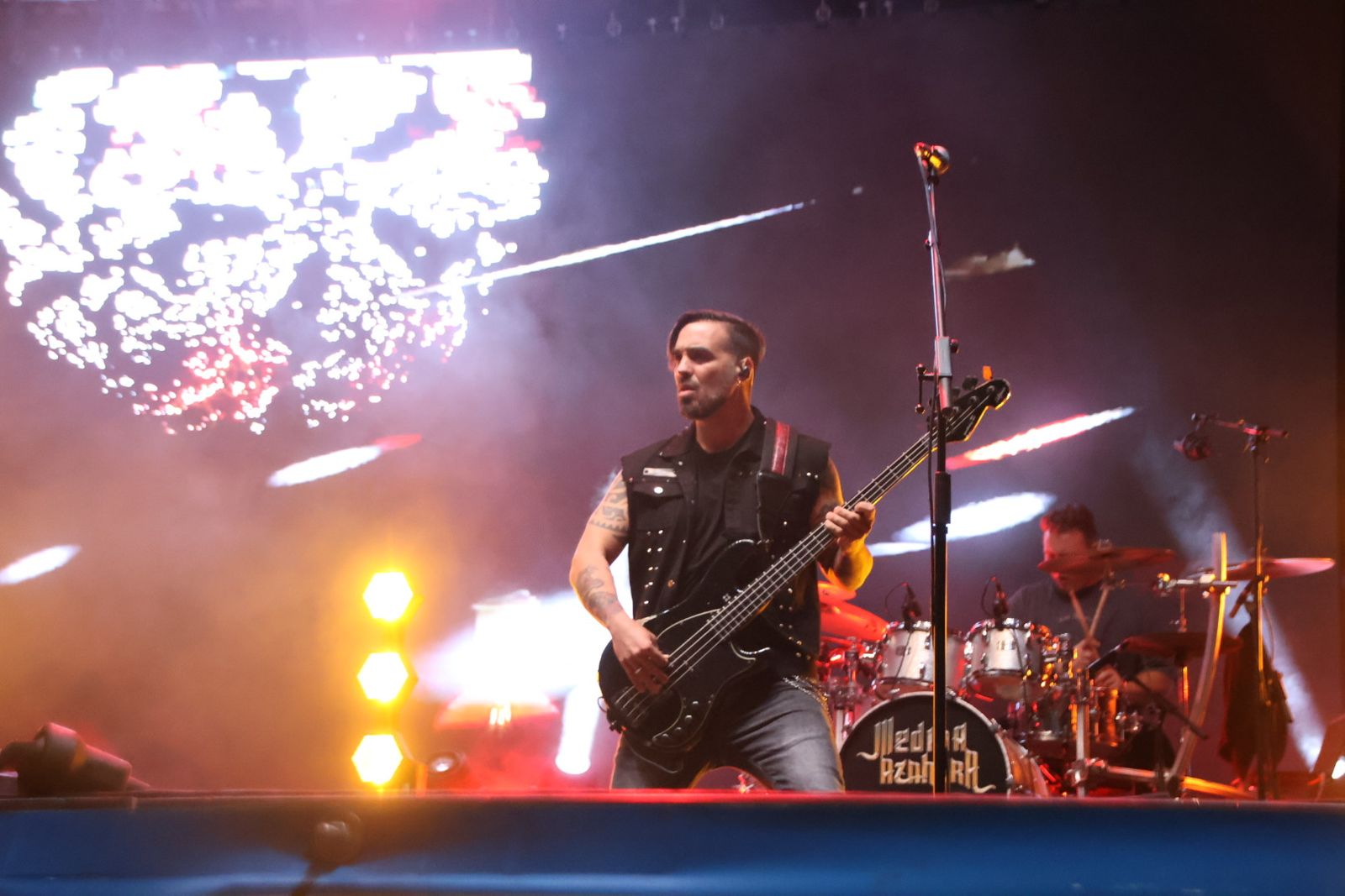 Medina Azahara hace vibrar a la Plaza Mayor de Salamanca con su eterno y emblemático rock