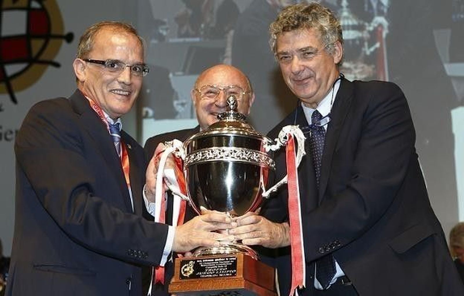 La RFEF se habría fijado el lunes como tope para decidir