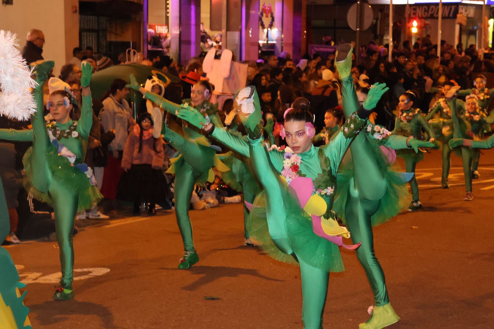 GALERÍA | Disfruta de las imágenes del colorido desfile de Carnaval en Zamora