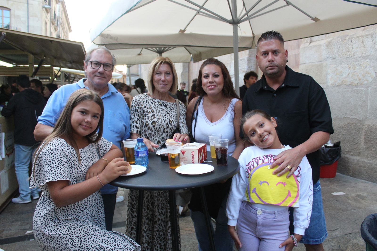 Cientos de personas disfrutan en la Feria de Día durante este martes en Salamanca