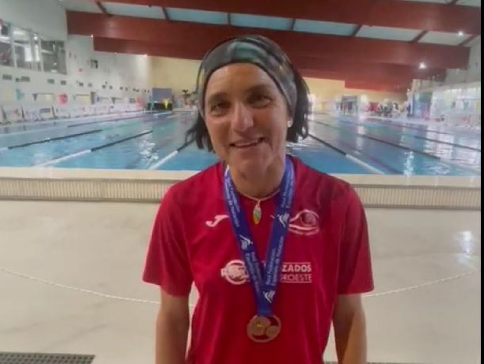 Pepa García posa con la medalla