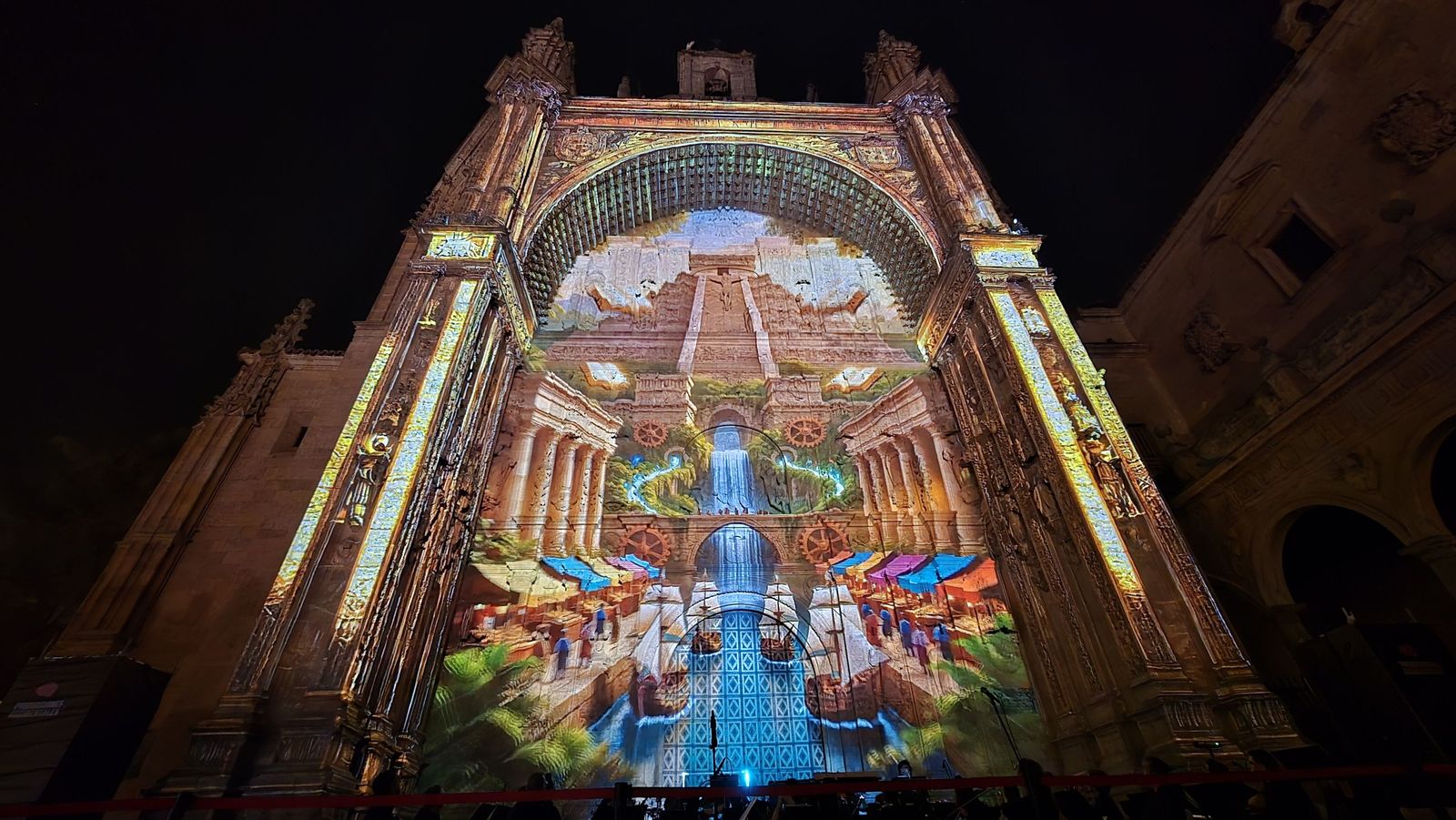 Videomapping en la fachada de la iglesia de San Esteban por la conmemoracion de el V Centenario de la Escuela de Salamanca
