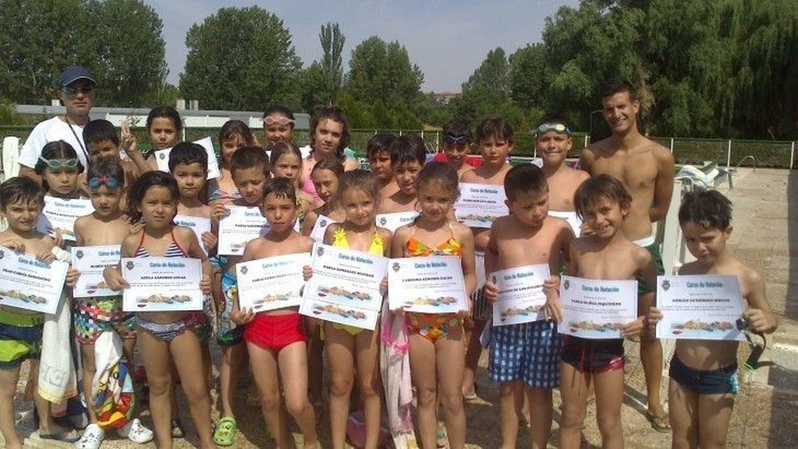 Exitosos cursos de natación en las piscinas municipales