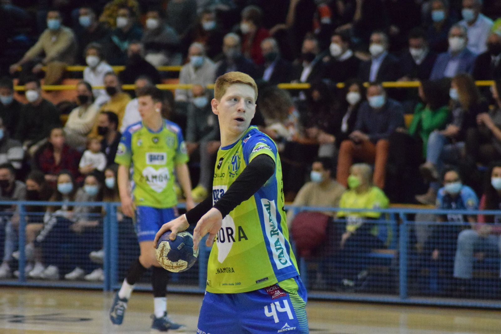 Nico Bono en el Balonmano Zamora.