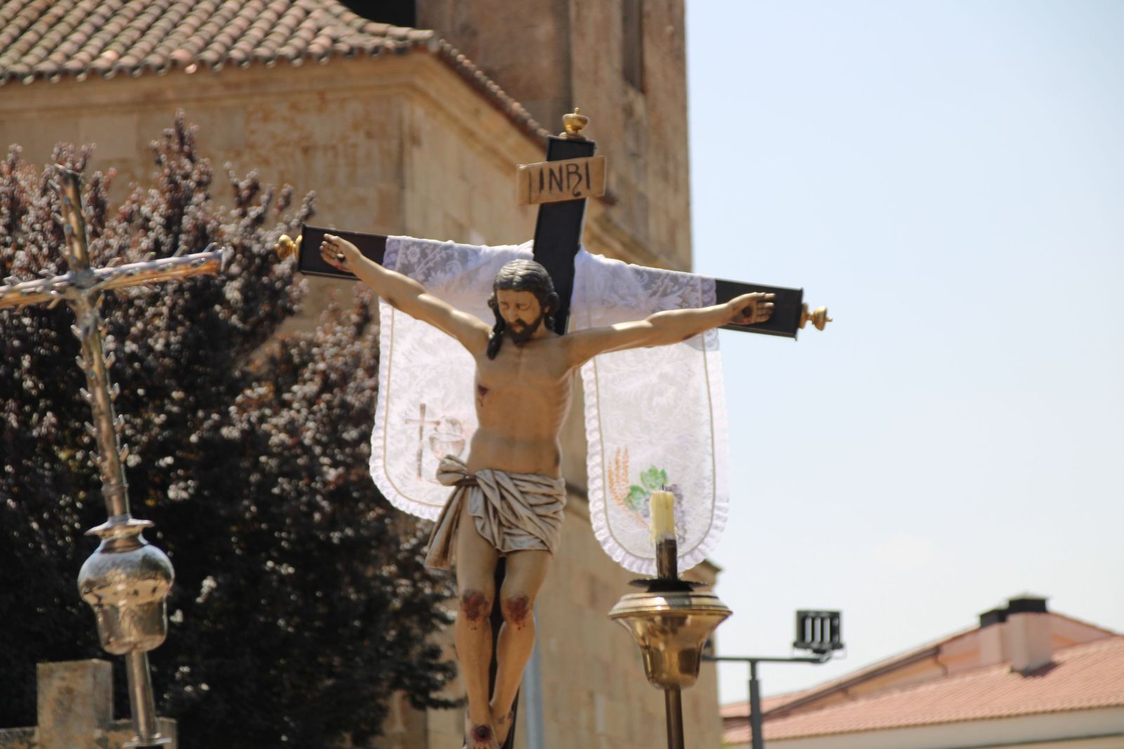 Procesión en honor al Cristo de las Batallas en Castellanos de Moriscos