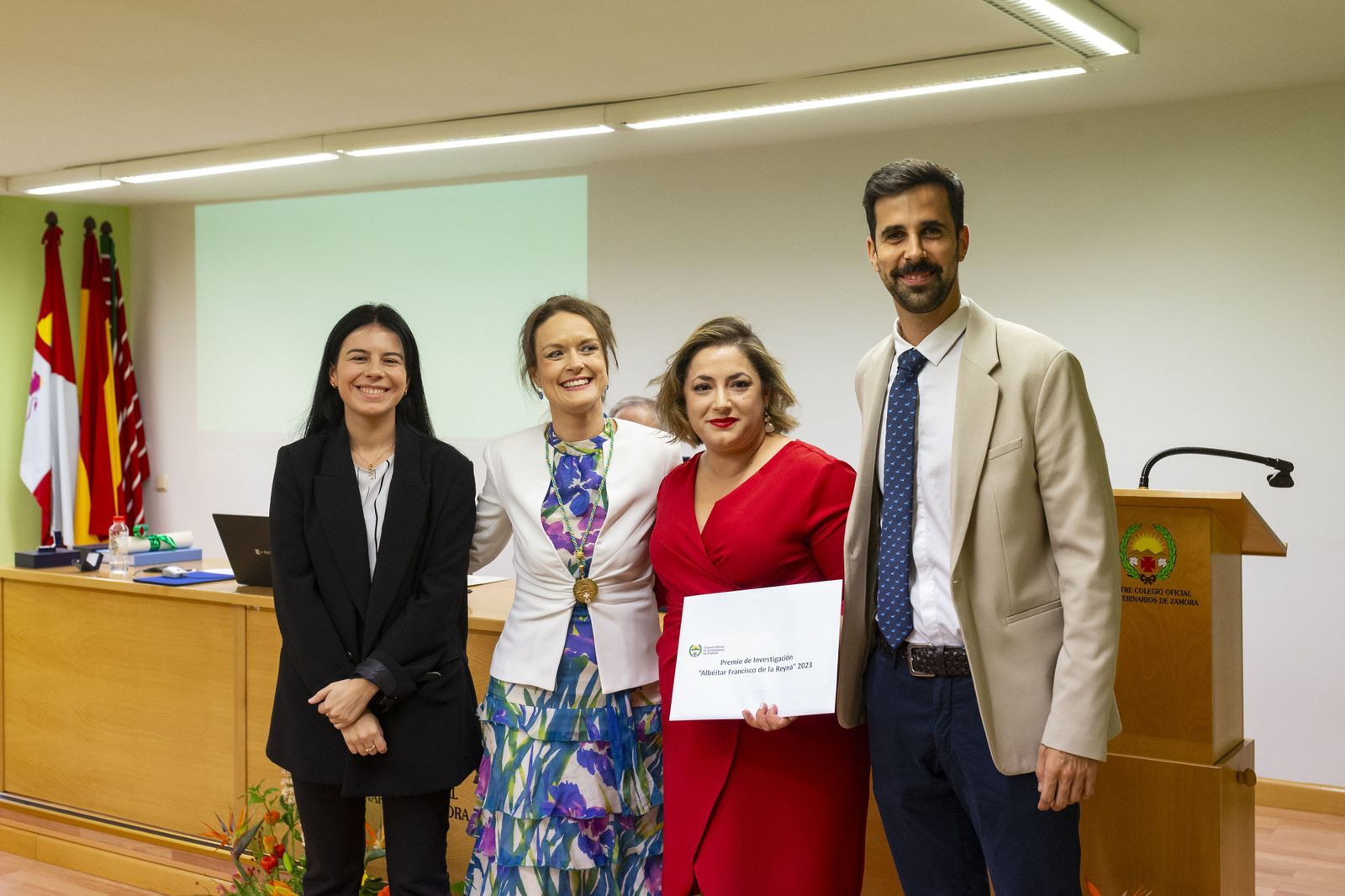 El Colegio Oficial de Veterinarios de Zamora concede el II premio Albéitar Francisco de la Reyna a una investigación sobre la hepatitis E en el porcino
