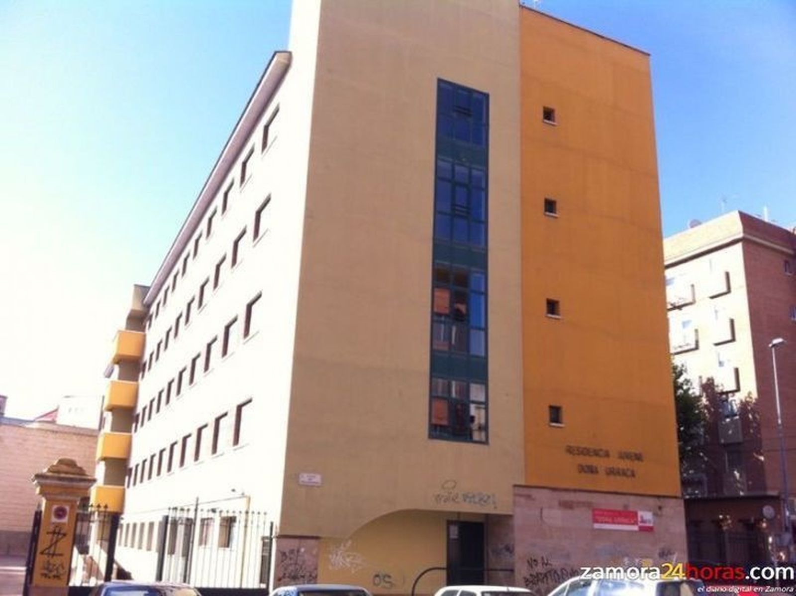 Residencia Juvenil Doña Urraca