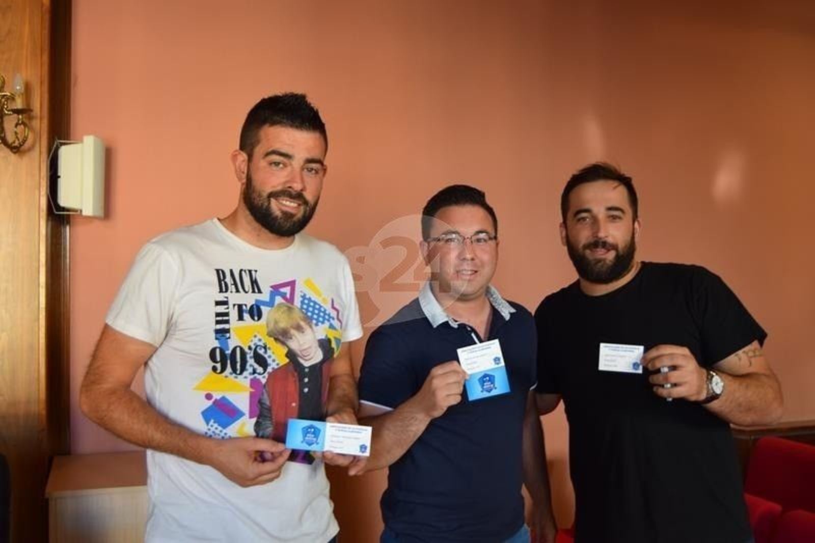 La Asociación de Peñas presenta sus carnets La Asociación de Peñas presenta sus carnets
