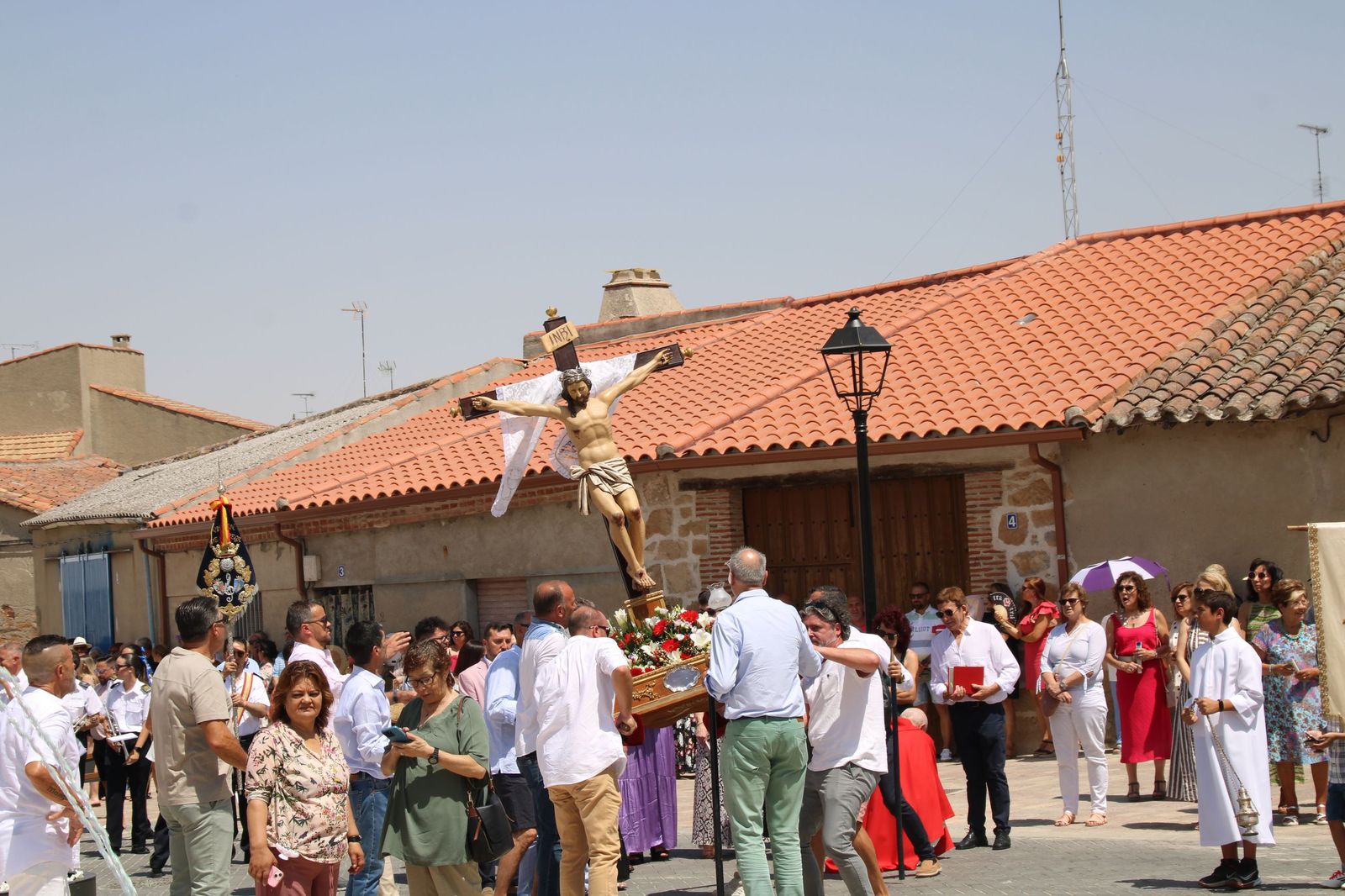 Procesión en honor al Cristo de las Batallas en Castellanos de Moriscos
