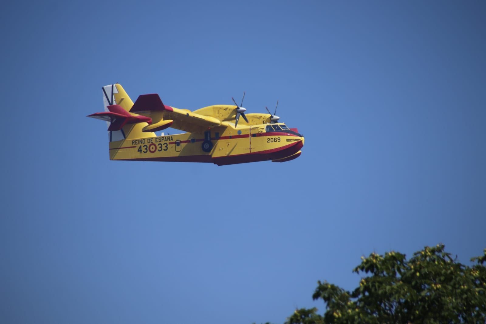 Helicópteros y aviones anfibios foto de archivo