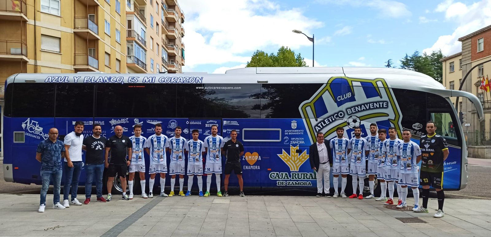 El nuevo autobús del Atlético Benavente