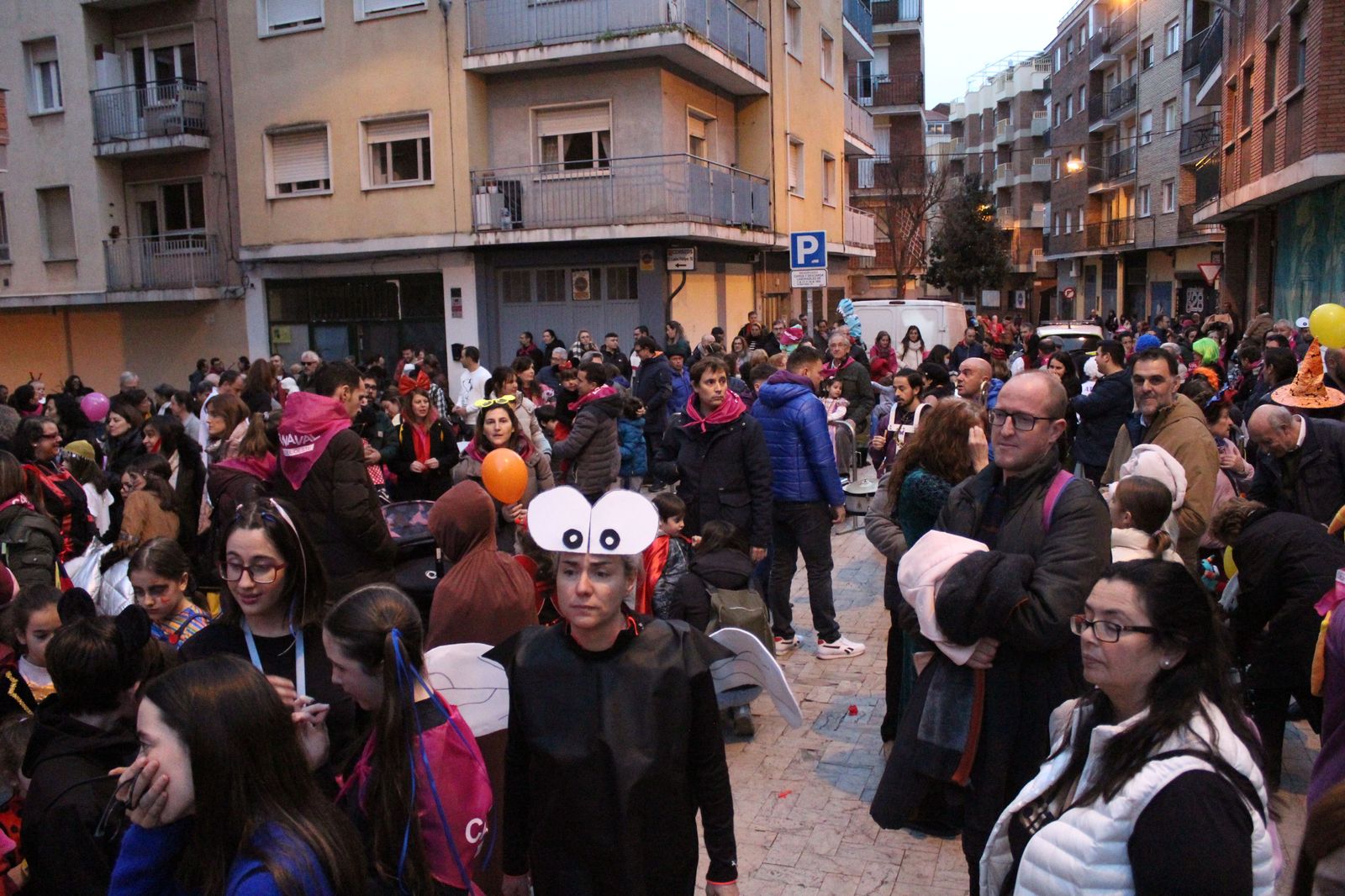 desfile-de-disfraces-de-carnaval-del-barrio-del-oeste-23
