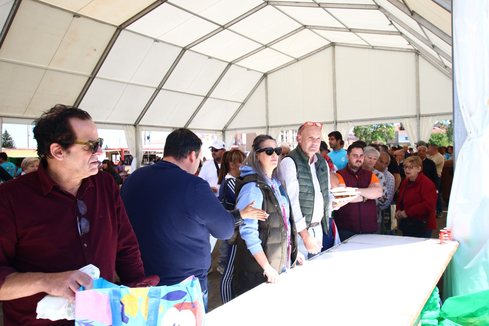 Villamayor de la Armuña vive un gran sábado con su tradicional comida popular