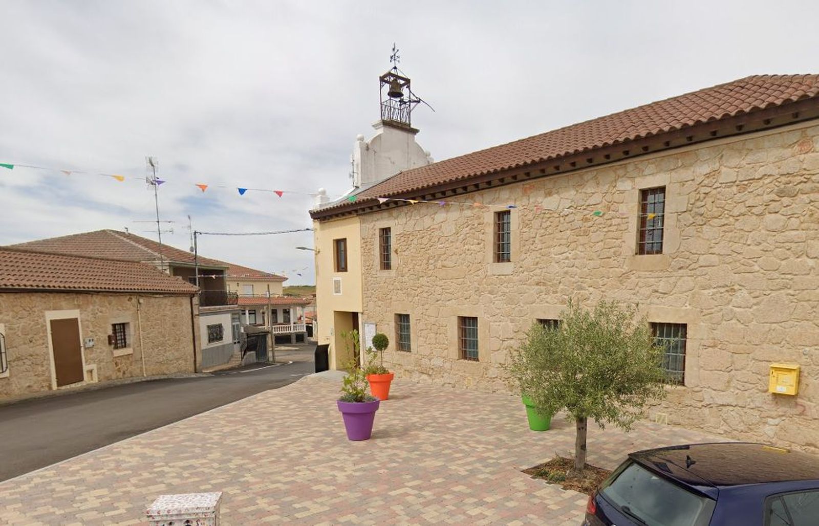 Ayuntamiento de Rollán. Foto Google Maps