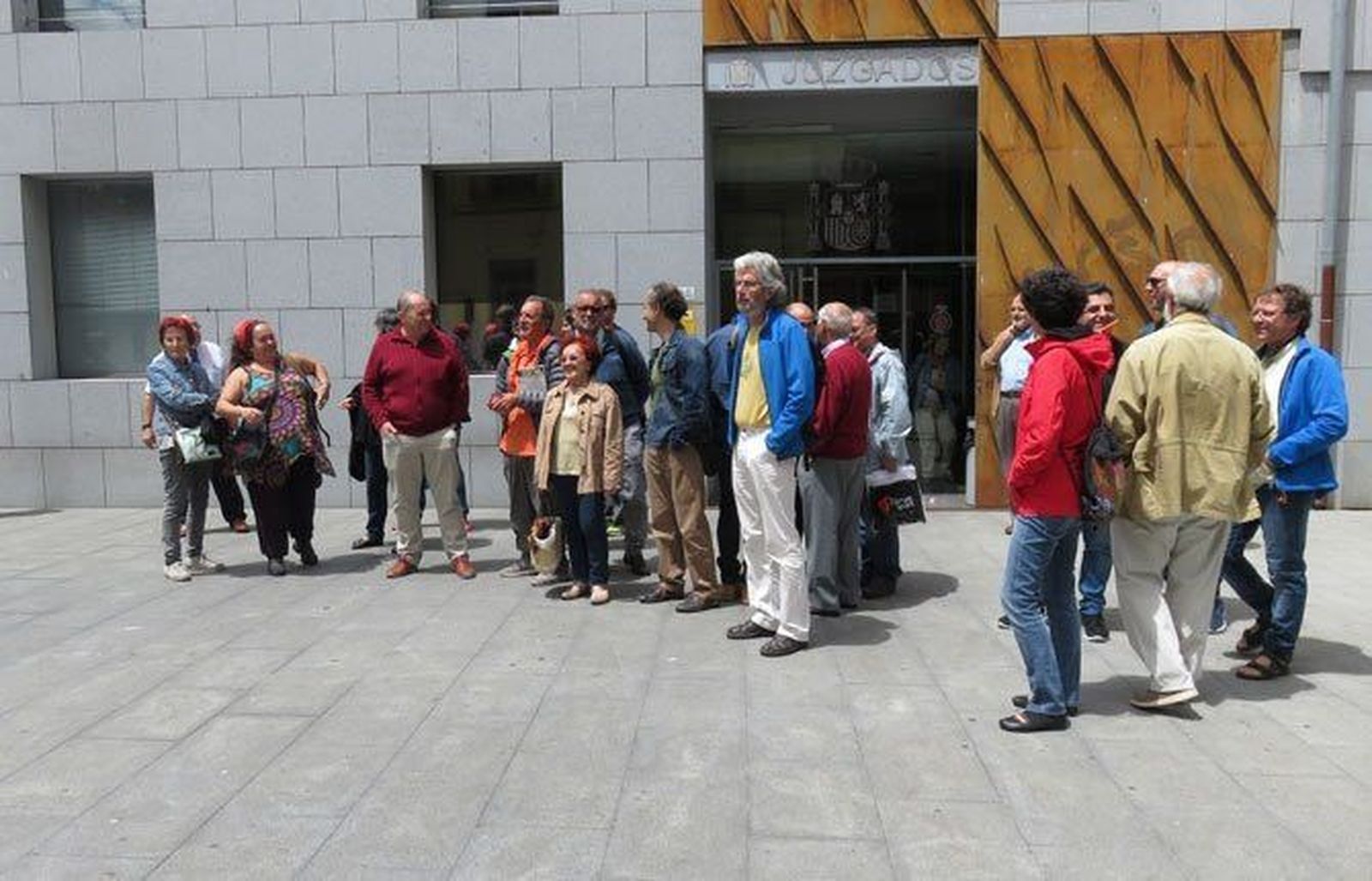 Doce años para ser juzgados y se suspende el juicio a pesar de ser retirada la denuncia