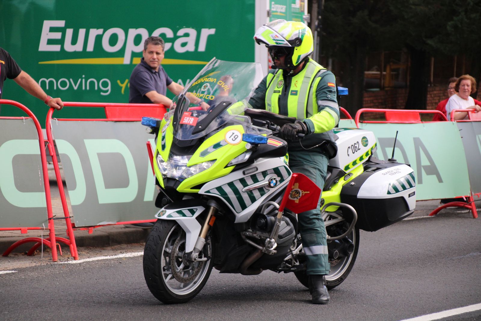 Así es el dispositivo de seguridad de la Guardia Civil en una etapa de La Vuelta