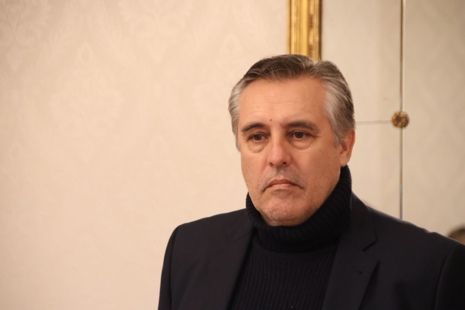 La concejala de Deportes, Almudena Parres, recibe a una representación del atletismo salmantino en homenaje a los éxitos cosechados durante este año