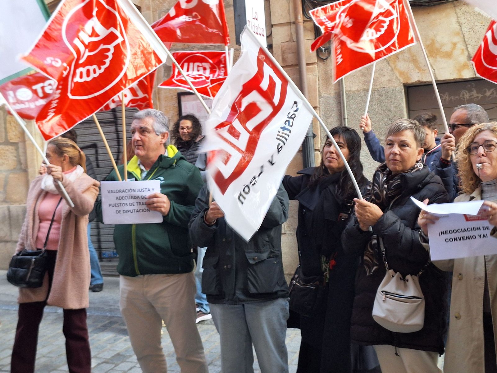 Protesta trabajadores de la Diputación