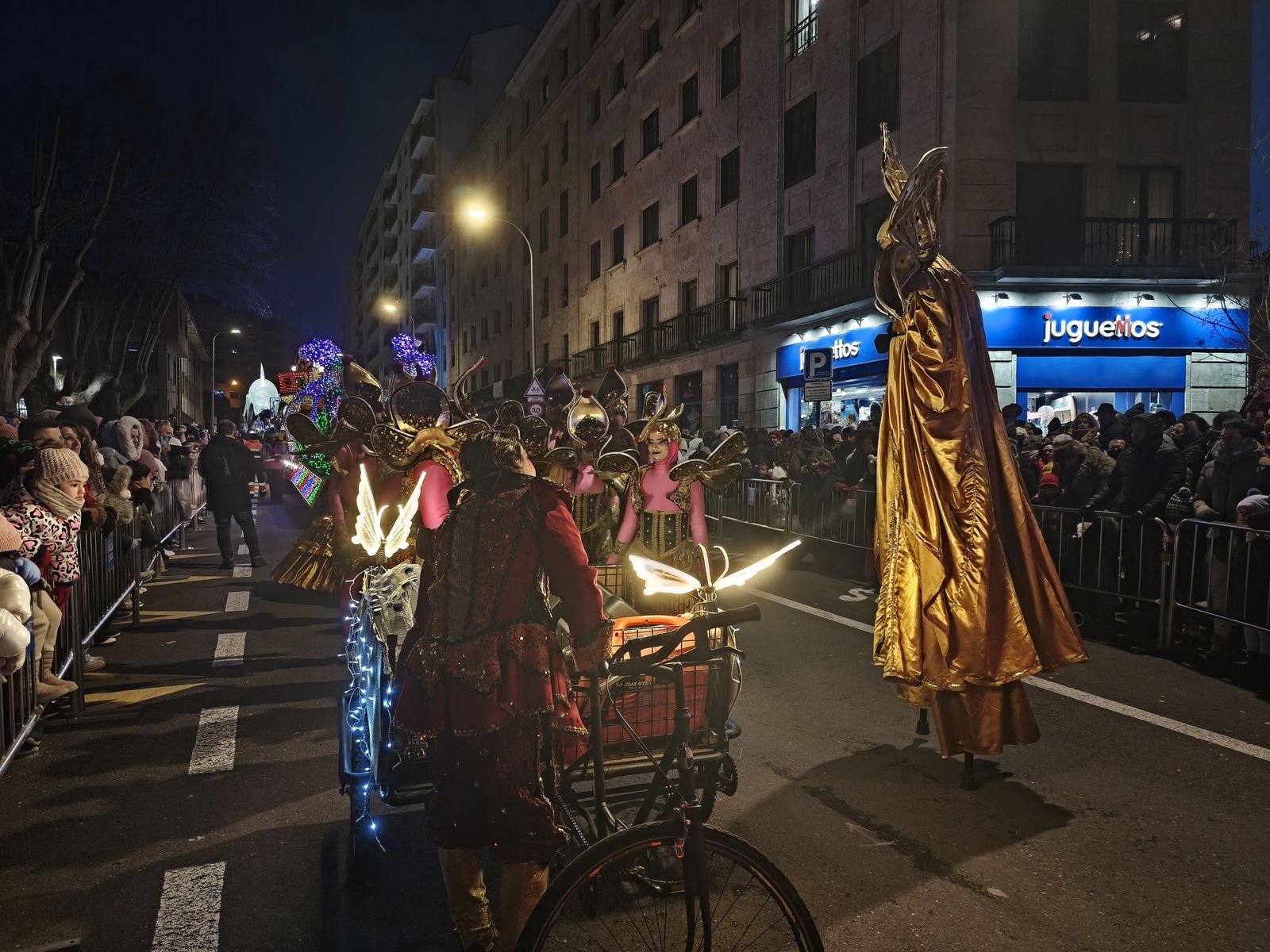 Los Reyes Magos recorren las calles de Salamanca en la Cabalgata 2026