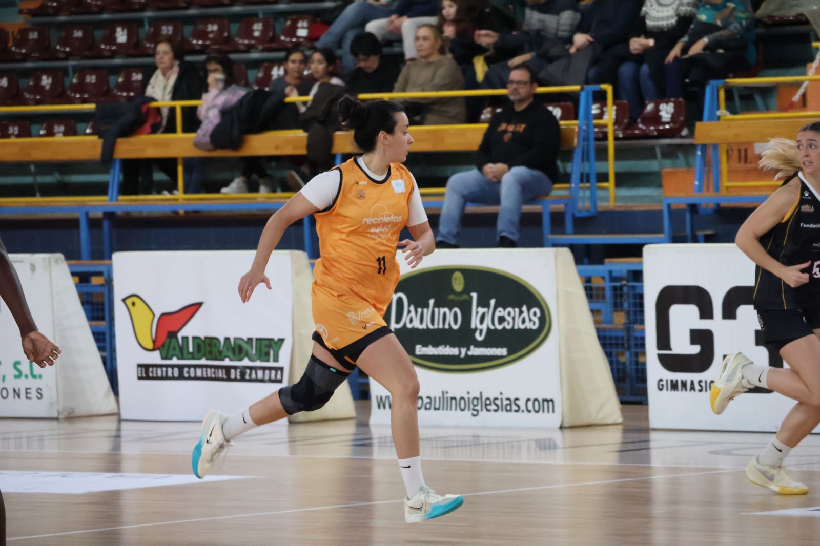 Partido entre CD Zamarat y Cajasol Baloncesto Sevilla