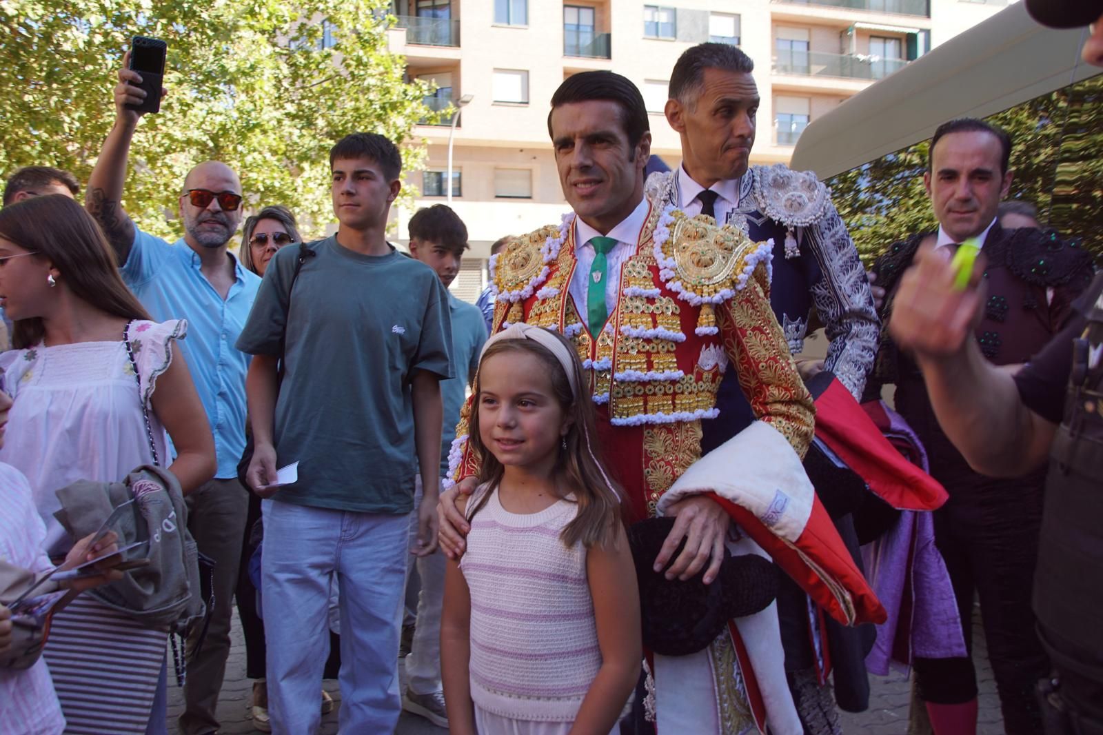 Así ha vivido la afición de La Glorieta el primer cartel de figuras de la feria: imágenes del ambiente en los tendidos y en el patio de cuadrillas