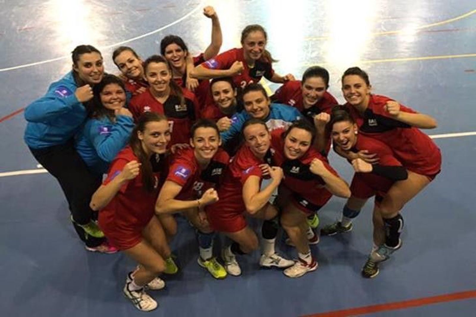 El Base Villaverde de la zamorana Julia Iglesias asciende a Honor