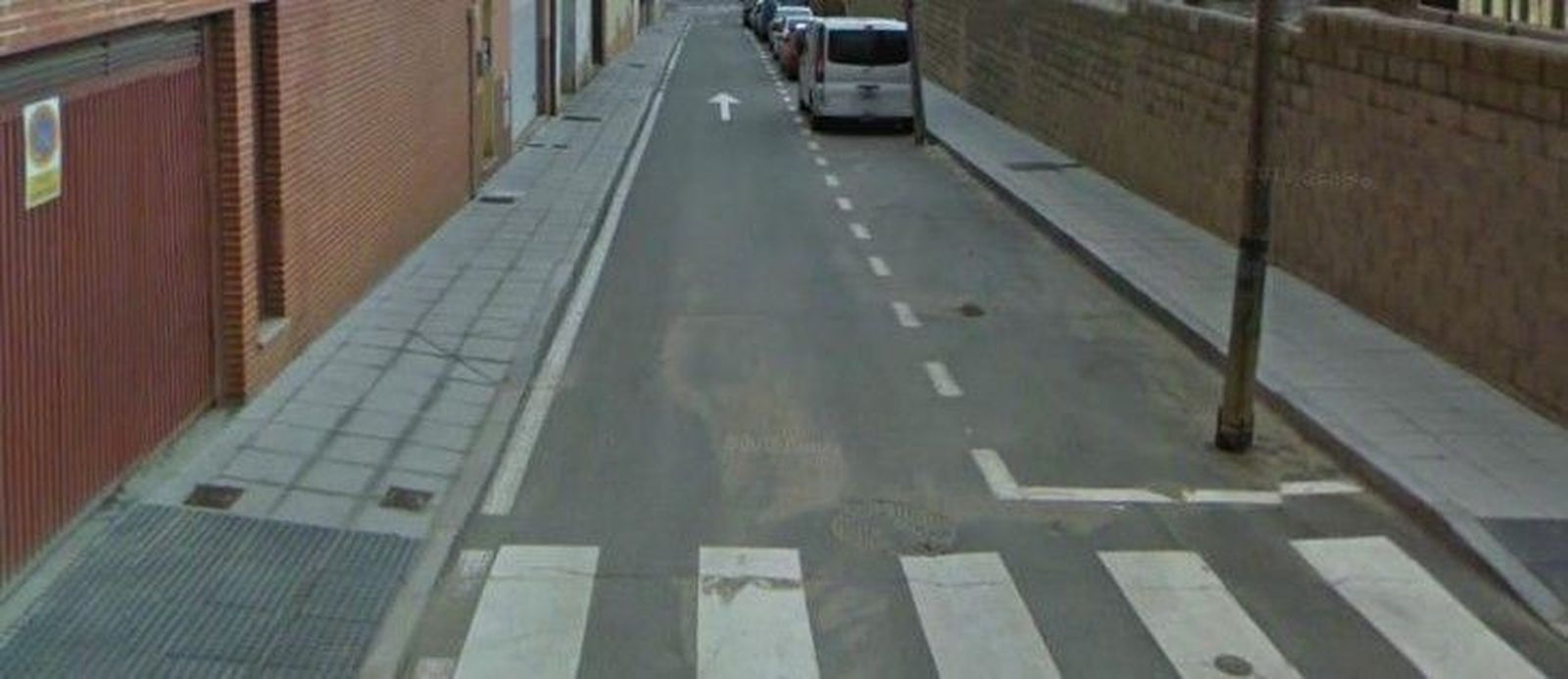 Tres jóvenes dan una paliza a otro para robarle el teléfono y las zapatillas