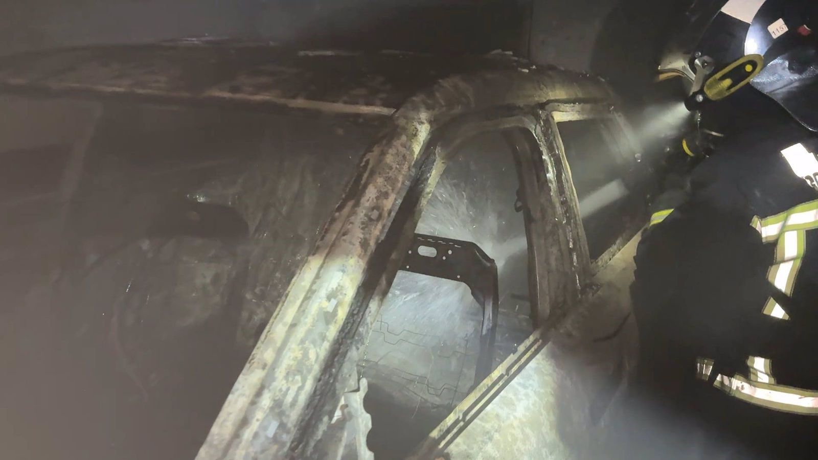 Extinguido un incendio en un concesionario de Alcobendas, que ha quemado dos vehículos y ha obligado a desalojar un hotel. 112 COMUNIDAD DE MADRID. EP