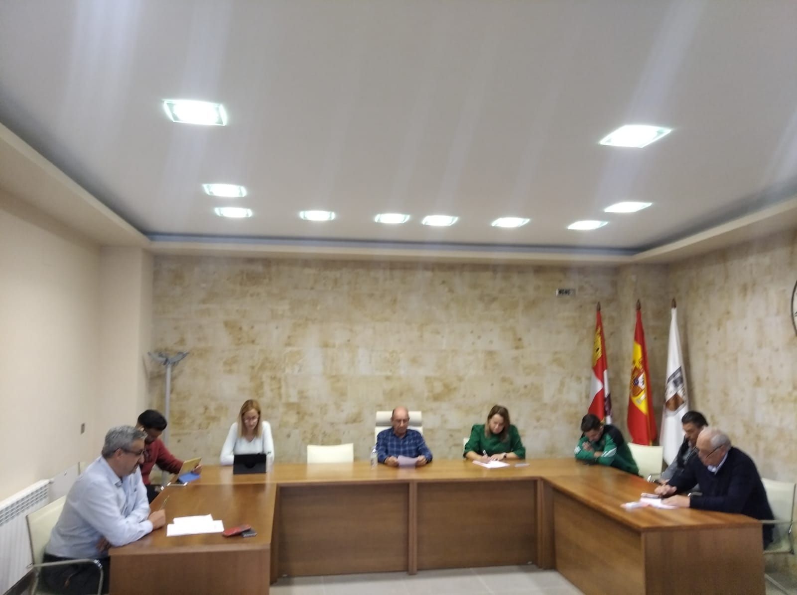 Un momento del pleno celebrado en el Ayuntamiento de Babilafuente