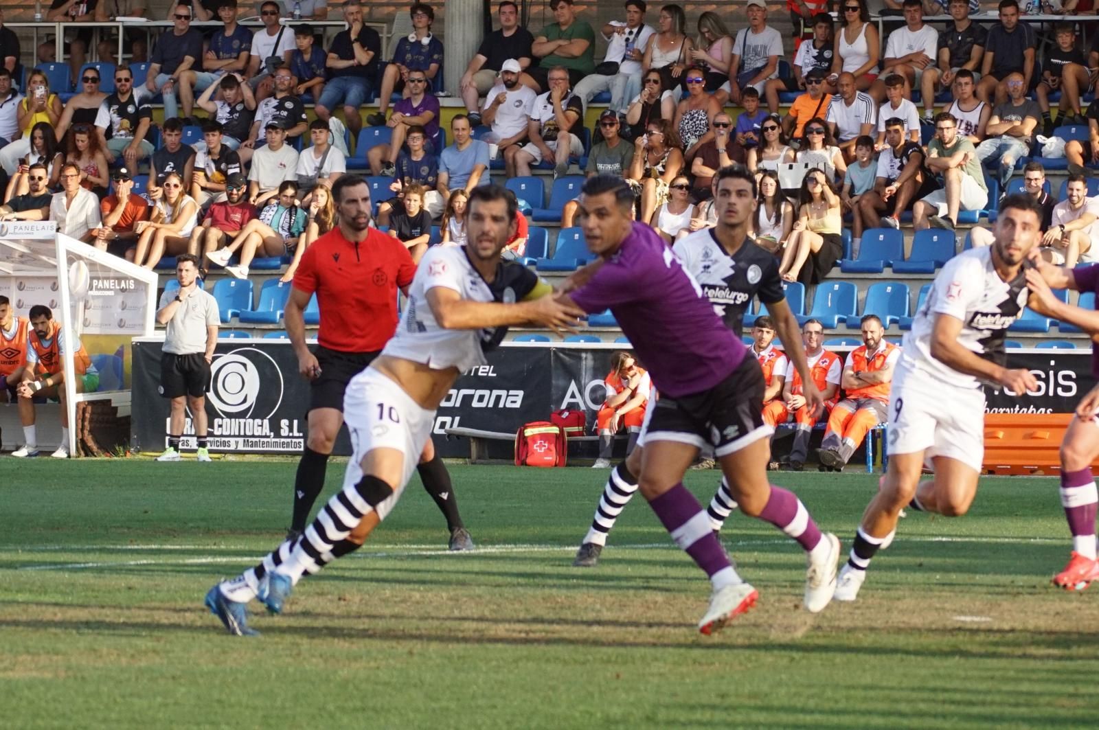 Imágenes del derbi entre Unionistas y Salamanca CF UDS en el Reina Sofía