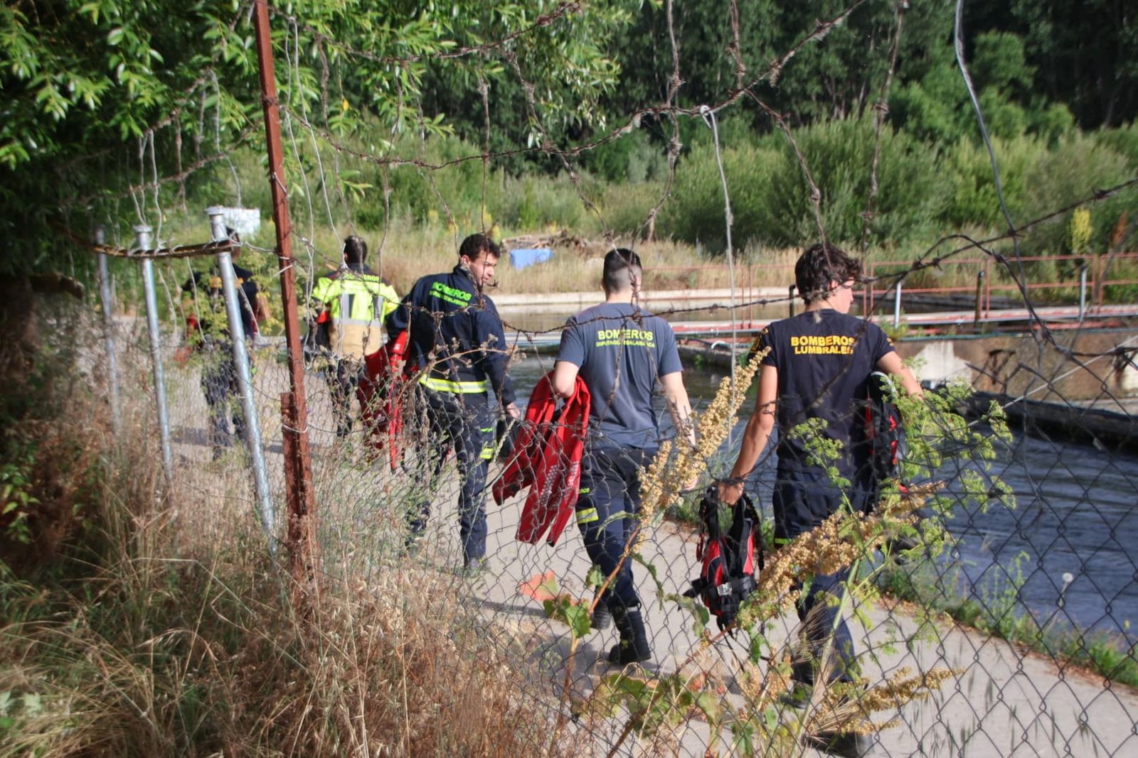 Operativo de búsqueda desplegado en Alba de Tormes para dar con el paradero del menor desaparecido en el río