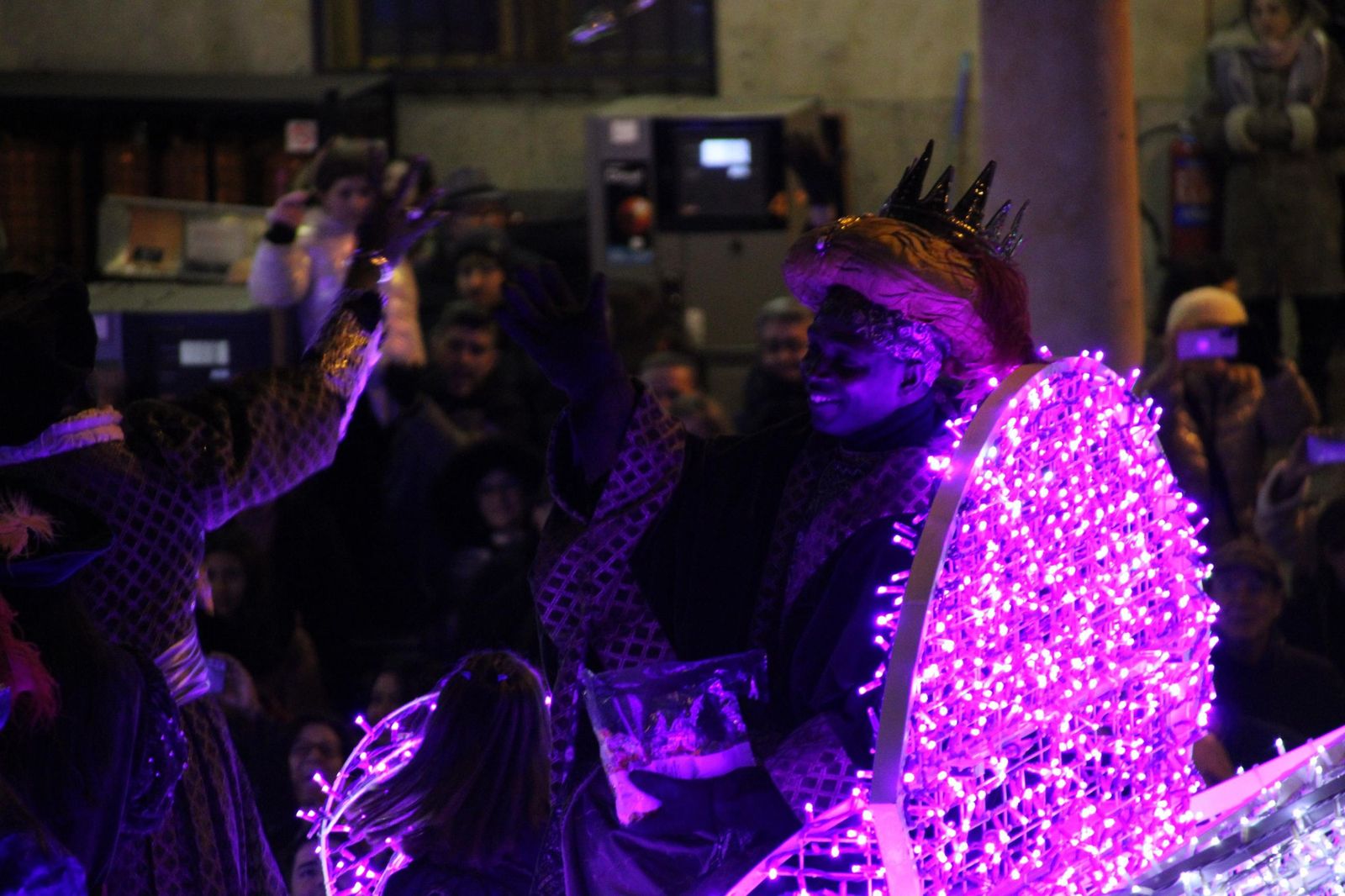 Los Reyes Magos recorren las calles de Salamanca en la Cabalgata 2026
