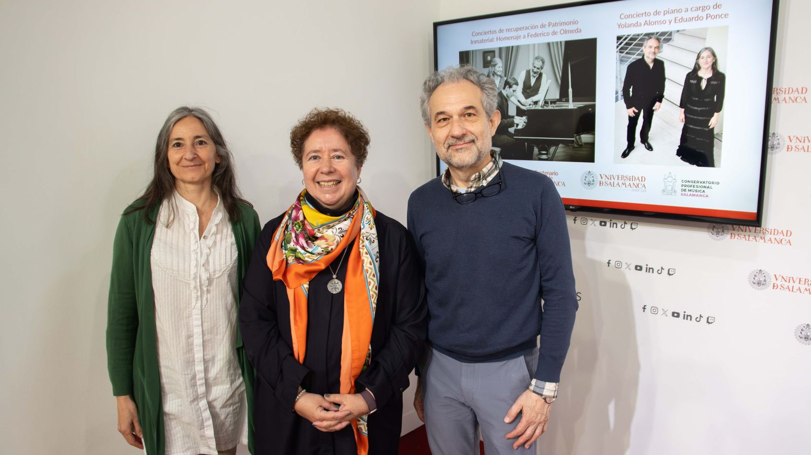 Yolanda Alonso y Eduardo Ponce presentan junto a la vicerrectora de Cultura, Matilde Olarte presentan los resultados de la investigación para su Trabajo de Fin de Máster y su tesis doctoral sobre Federico de Olmeda