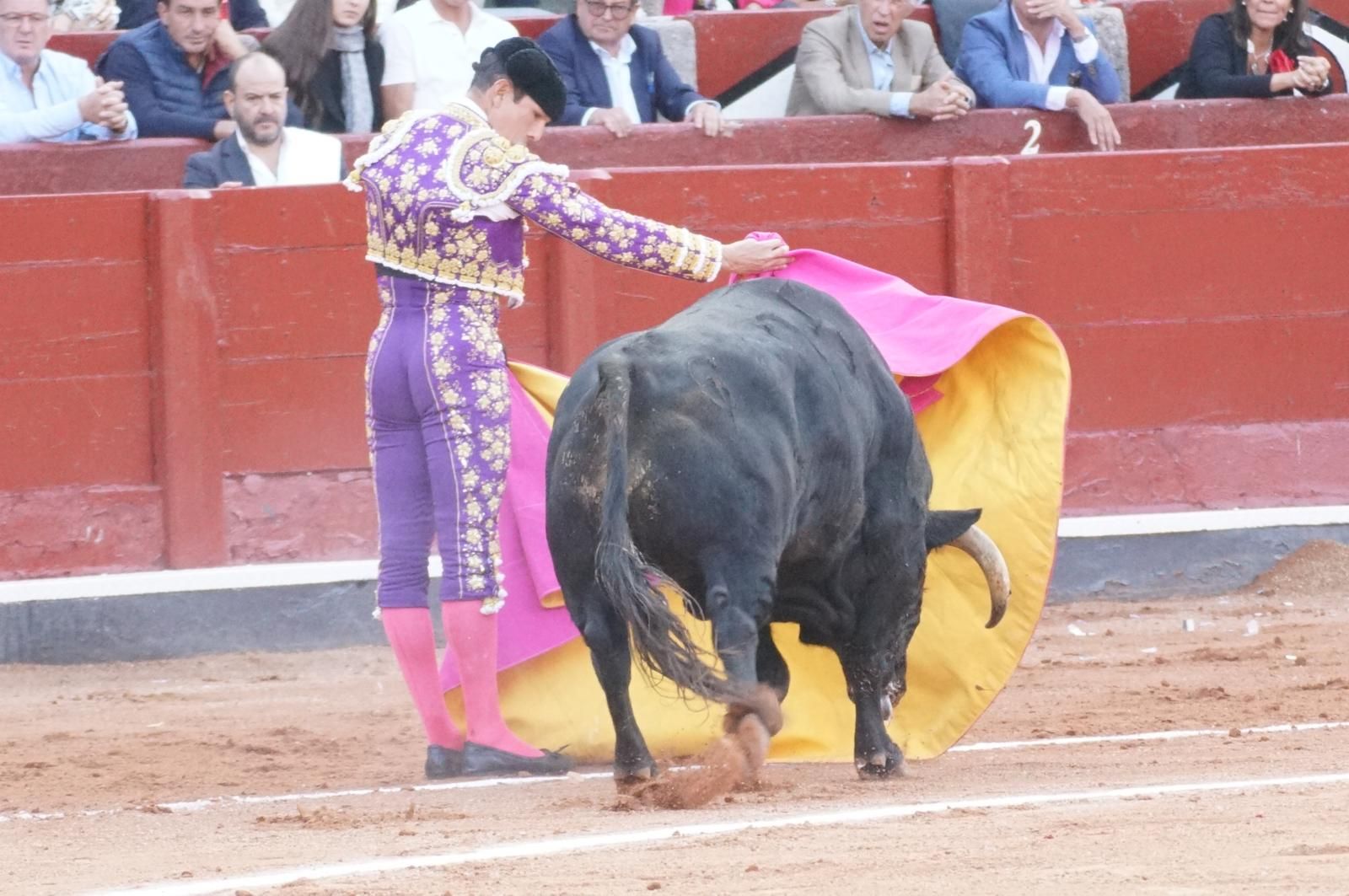 corrida-concurso-momentos-mas-destacados-del-ultimo-festejo-de-abono-de-la-feria-taurina-virgen-de-la-vega-2024-fotos-carlos-h-g-y-juanes-11
