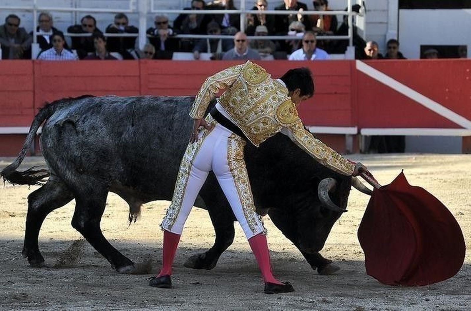 Javier Castaño, en un mano a mano con Fernando Robleño en Arles Javier Castaño, en un mano a mano con Fernando Robleño en Arles