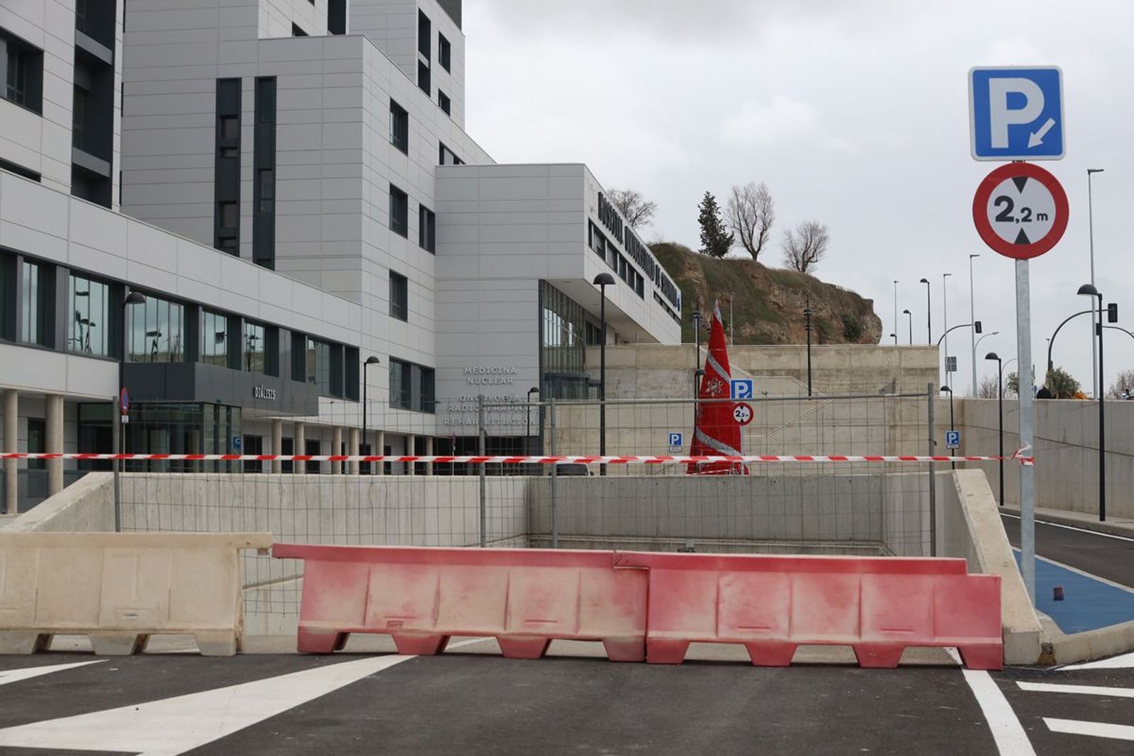 Acceso al aparcamiento subterráneo del Nuevo Hospital de Salamanca